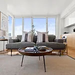 1 Bd Luxury Apartment With Stunning Views
