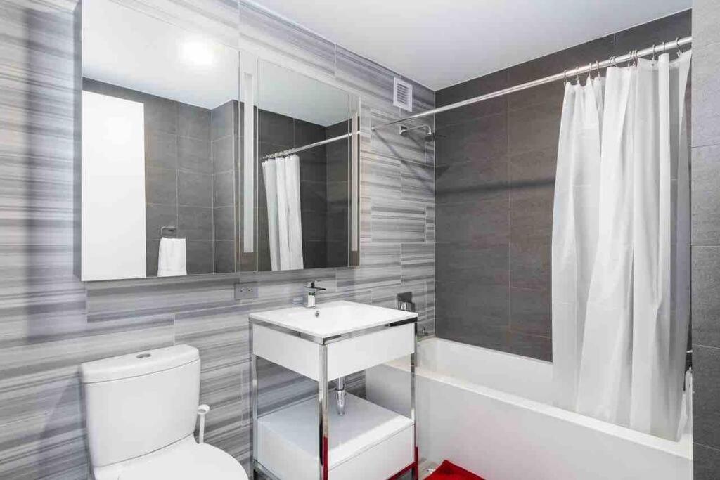 1 Bd Luxury With Stunning Views Apartamento *